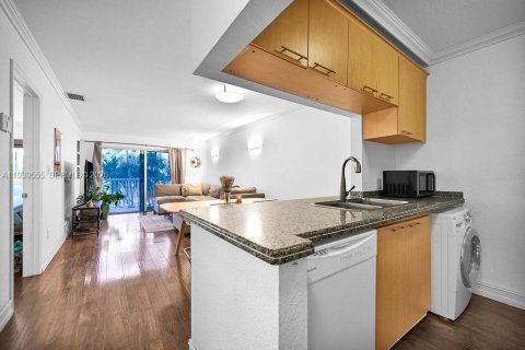 Copropriété à louer à Miami, Floride: 1 chambre, 65.87 m2 № 1997582 - photo 4