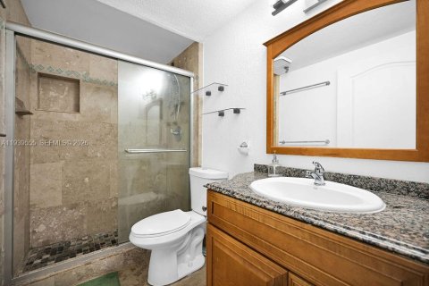 Copropriété à louer à Miami, Floride: 1 chambre, 65.87 m2 № 1997582 - photo 10