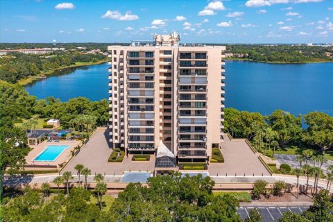 Copropriété à vendre à Orlando, Floride: 2 chambres, 173.73 m2 № 2211939 - photo 2