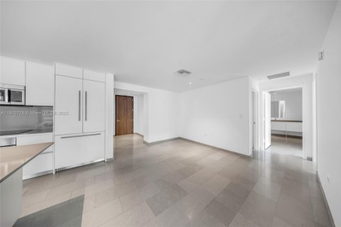 Condo in Miami, Florida, 3 bedrooms  № 1966081 - photo 9