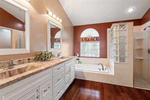 House in Wesley Chapel, Florida 4 bedrooms, 206.89 sq.m. № 1772840 - photo 10