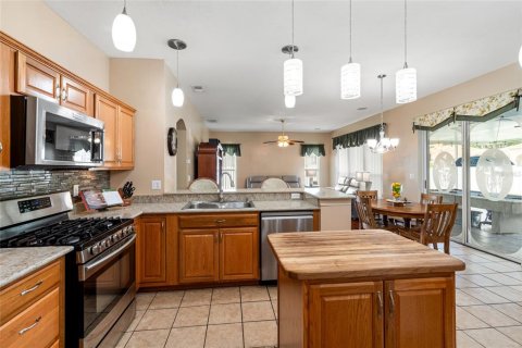 House in Wesley Chapel, Florida 4 bedrooms, 206.89 sq.m. № 1772840 - photo 16