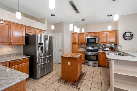 House in Wesley Chapel, Florida 4 bedrooms, 206.89 sq.m. № 1772840 - photo 15
