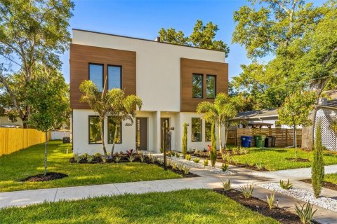 Touwnhouse à Tampa, Floride 3 chambres, 196.95 m2 № 2342365