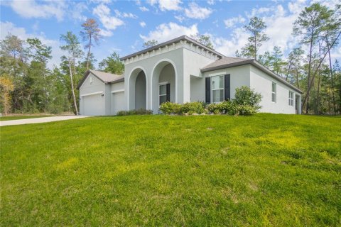 House in Homosassa, Florida 4 bedrooms, 284.28 sq.m. № 2157841 - photo 3