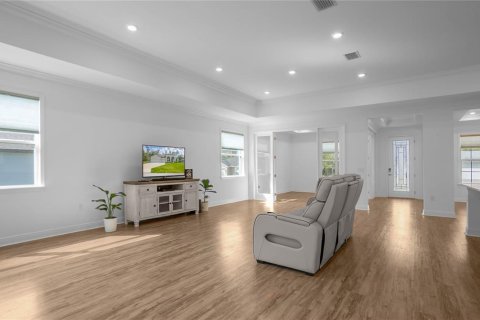 House in Homosassa, Florida 4 bedrooms, 284.28 sq.m. № 2157841 - photo 15