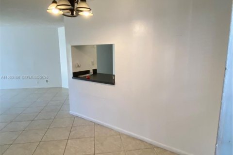 Снять в аренду кондоминиум в Уэст-Палм-Бич, Флорида 1 спальня, № 2008873 - фото 8