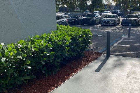 Снять в аренду кондоминиум в Уэст-Палм-Бич, Флорида 1 спальня, № 2008873 - фото 2