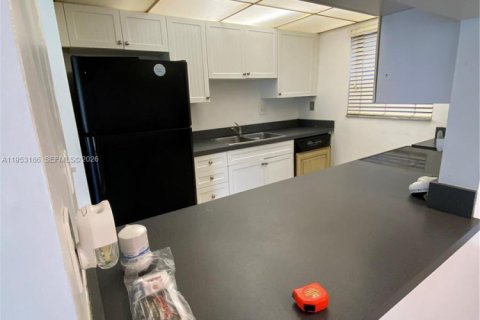 Снять в аренду кондоминиум в Уэст-Палм-Бич, Флорида 1 спальня, № 2008873 - фото 12