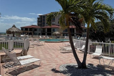 Condo in Saint Petersburg, Florida, 1 bedroom  № 1789909 - photo 30