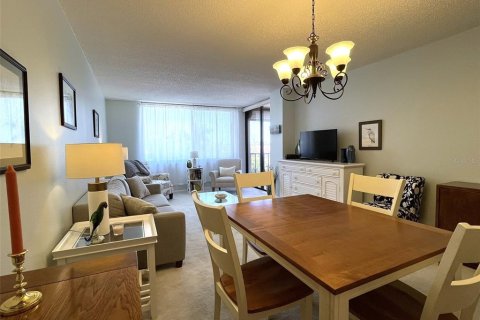 Condo in Saint Petersburg, Florida, 1 bedroom  № 1789909 - photo 13