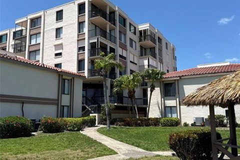 Condo in Saint Petersburg, Florida, 1 bedroom  № 1789909 - photo 4