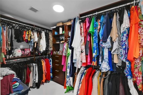 Condo in Hallandale Beach, Florida, 3 bedrooms  № 2053062 - photo 25