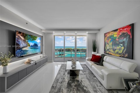 Condo in Hallandale Beach, Florida, 3 bedrooms  № 2053062 - photo 14