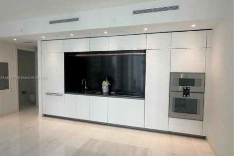 Condominio en venta en Miami, Florida, 1 dormitorio, 71.26 m2 № 1940323 - foto 14