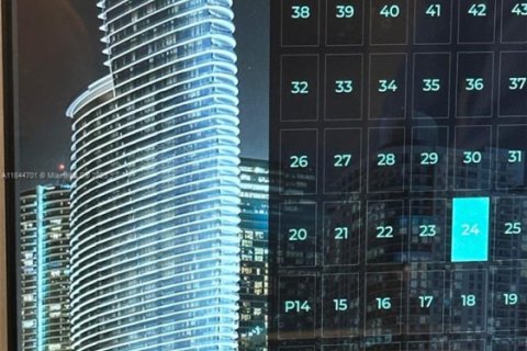 Condominio en venta en Miami, Florida, 1 dormitorio, 71.26 m2 № 1940323 - foto 3