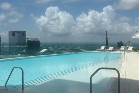 Condominio en venta en Miami, Florida, 1 dormitorio, 71.26 m2 № 1940323 - foto 11