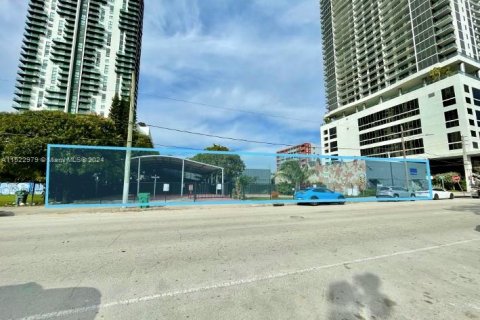 Immobilier commercial à vendre à Miami, Floride № 1728593 - photo 4