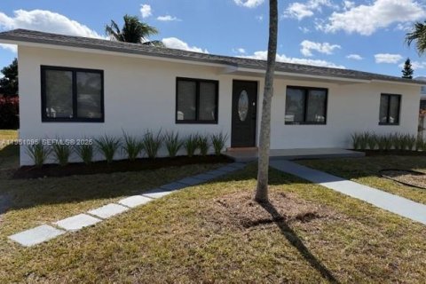 House in Homestead, Florida 3 bedrooms, 117.99 sq.m. № 2021973 - photo 3
