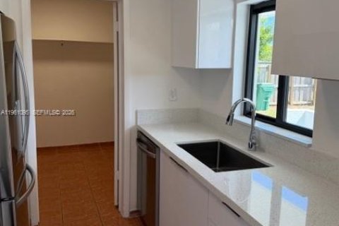 Casa en venta en Homestead, Florida, 3 dormitorios, 117.99 m2 № 2021973 - foto 7