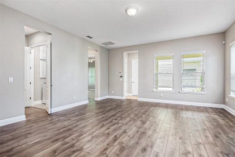 Casa en alquiler en Orlando, Florida, 4 dormitorios, 188.68 m2 № 1830040 - foto 5