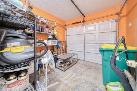 Townhouse in Tamarac, Florida 2 bedrooms, 116.87 sq.m. № 2420660 - photo 27