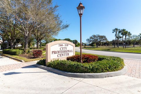Propiedad comercial en venta en Stuart, Florida № 1055995 - foto 27