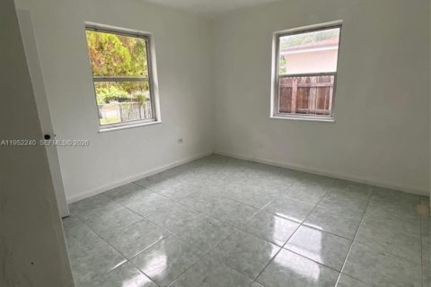 Снять в аренду виллу или дом в Майами, Флорида 6 спален, 202.53м2, № 2006525 - фото 8