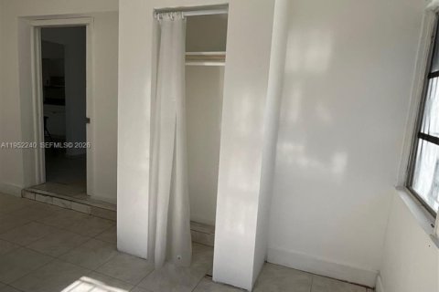 Снять в аренду виллу или дом в Майами, Флорида 6 спален, 202.53м2, № 2006525 - фото 14