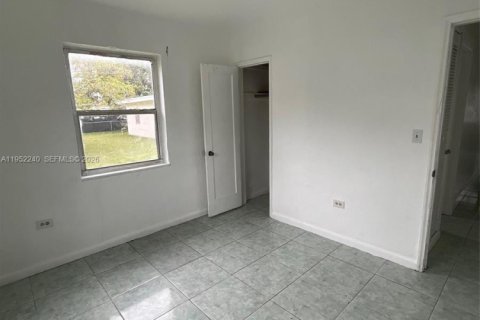 Снять в аренду виллу или дом в Майами, Флорида 6 спален, 202.53м2, № 2006525 - фото 11