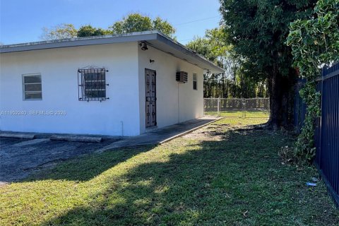 Снять в аренду виллу или дом в Майами, Флорида 6 спален, 202.53м2, № 2006525 - фото 5