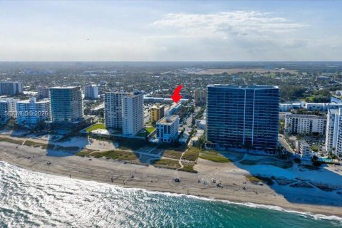 Купить кондоминиум в Помпано-Бич, Флорида 2 спальни, 102.19м2, № 2031895 - фото 2