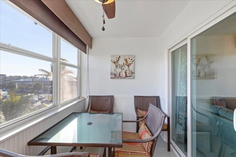 Купить кондоминиум в Помпано-Бич, Флорида 2 спальни, 102.19м2, № 2031895 - фото 18