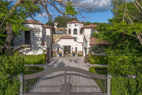 Casa en venta en Pinecrest, Florida, 9 dormitorios, 683.48 m2 № 2008865 - foto 2