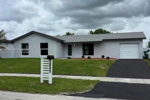 House in Homestead, Florida 3 bedrooms, 123.93 sq.m. № 2188534