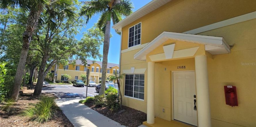 Townhouse in Venice, Florida 3 bedrooms, 139.35 sq.m. № 2122437