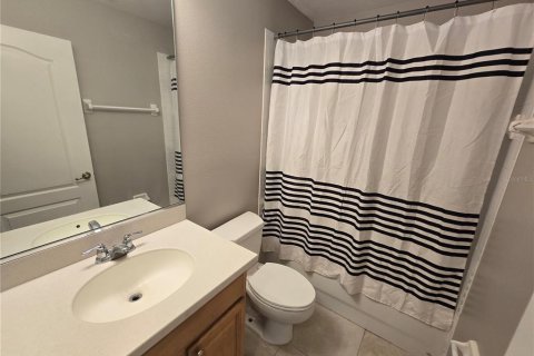 Townhouse in Venice, Florida 3 bedrooms, 139.35 sq.m. № 2122437 - photo 15