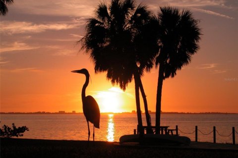 Townhouse in Venice, Florida 3 bedrooms, 139.35 sq.m. № 2122437 - photo 24