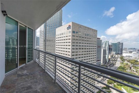 Condo in Miami, Florida, 1 bedroom  № 1888895 - photo 3