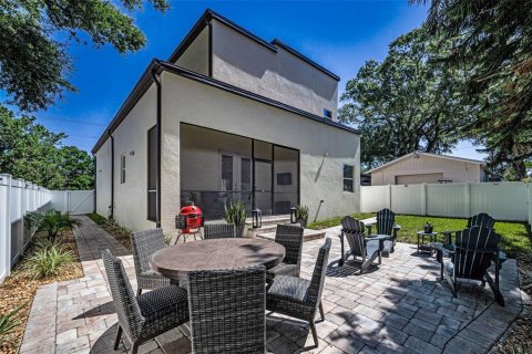 House in Tampa, Florida 3 bedrooms, 198.63 sq.m. № 1761921 - photo 19