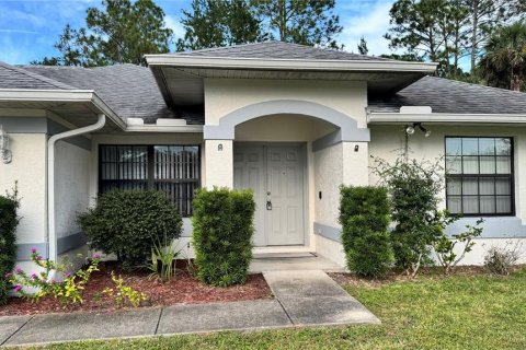 Villa ou maison à Palm Coast, Floride 3 chambres, 144.09 m2 № 2394196