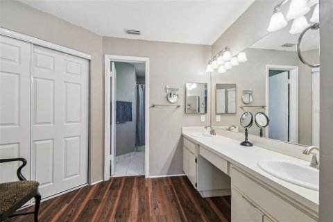 Casa en venta en Brandon, Florida, 4 dormitorios, 187.2 m2 № 1857883 - foto 20