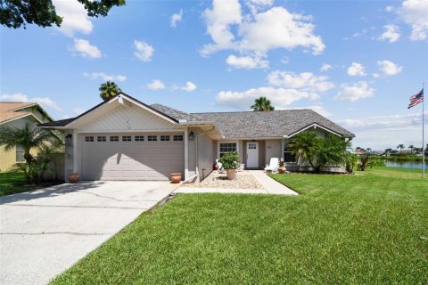 Casa en venta en Brandon, Florida, 4 dormitorios, 187.2 m2 № 1857883 - foto 2