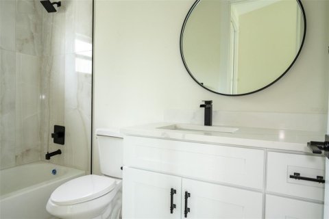 House in Largo, Florida 3 bedrooms, 144.56 sq.m. № 1749631 - photo 22