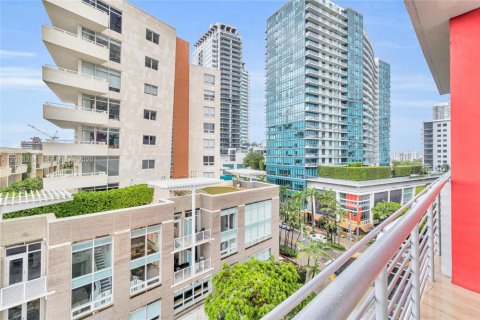 Condominio en venta en Miami, Florida, 57.32 m2 № 2184037 - foto 7