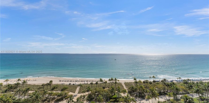 Condo in Bal Harbour, Florida, 2 bedrooms  № 1792541