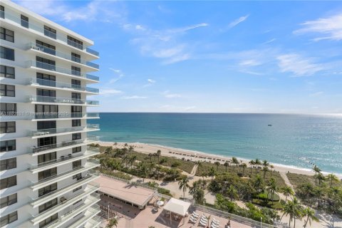 Condo in Bal Harbour, Florida, 2 bedrooms  № 1792541 - photo 5