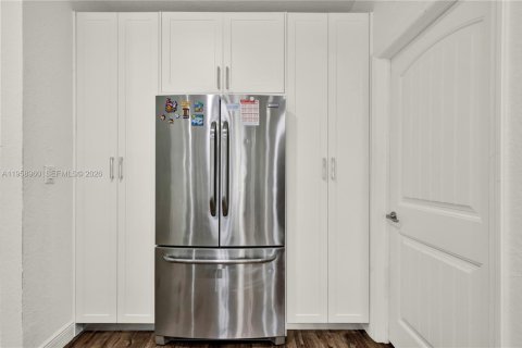 House in Homestead, Florida 3 bedrooms, 150.59 sq.m. № 2017798 - photo 16