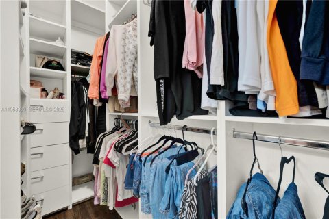 House in Homestead, Florida 3 bedrooms, 150.59 sq.m. № 2017798 - photo 24