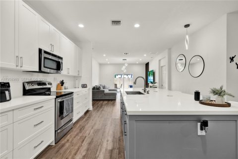 House in Homestead, Florida 3 bedrooms, 150.59 sq.m. № 2017798 - photo 15